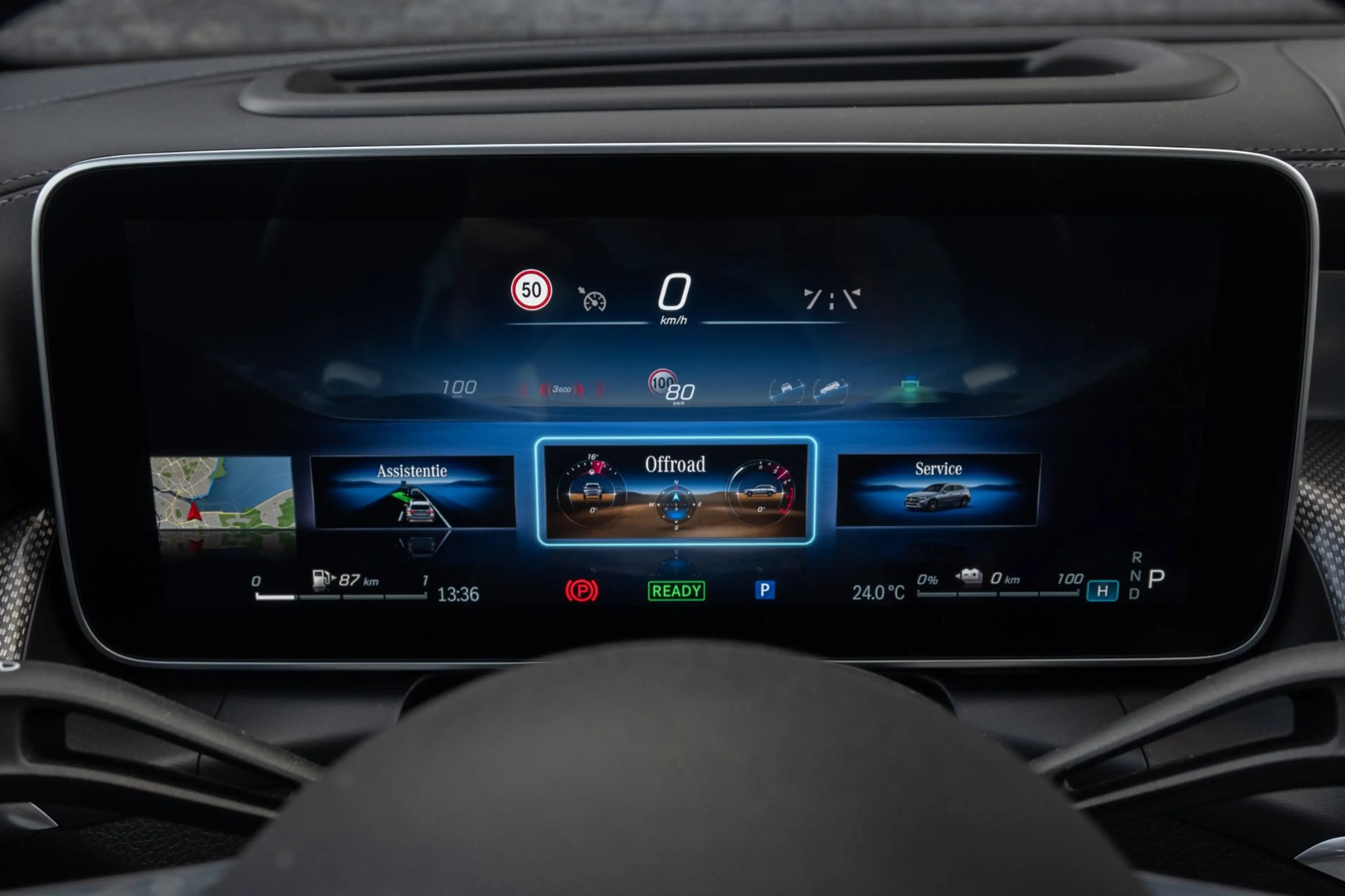 Mercedes-Benz GLC 300 300e 4MATIC Business Solution AMG PANORAMADAK — photo 38