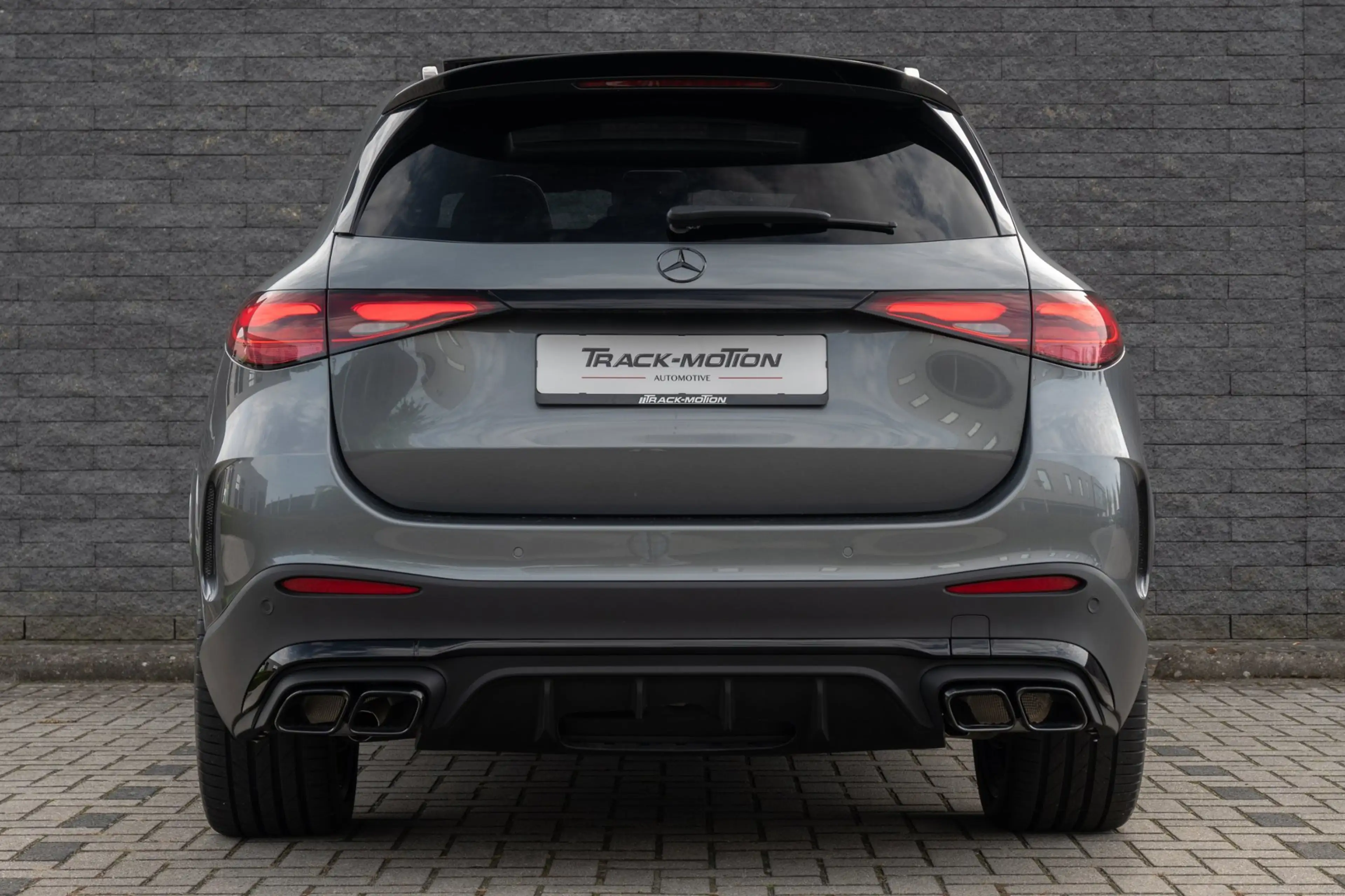 Mercedes-Benz GLC 300 300e 4MATIC Business Solution AMG PANORAMADAK — photo 11