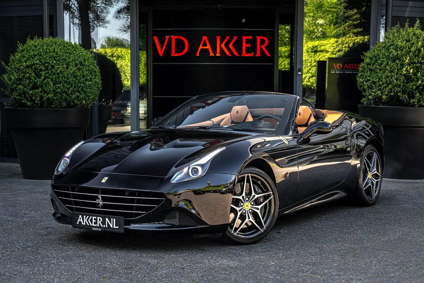 Ferrari California T HELE | Carbon + LED Stuur | Recent Onderhoud | F Negru - 1