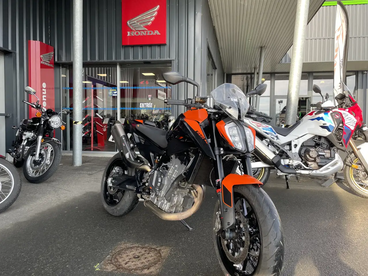 KTM 890 Duke
