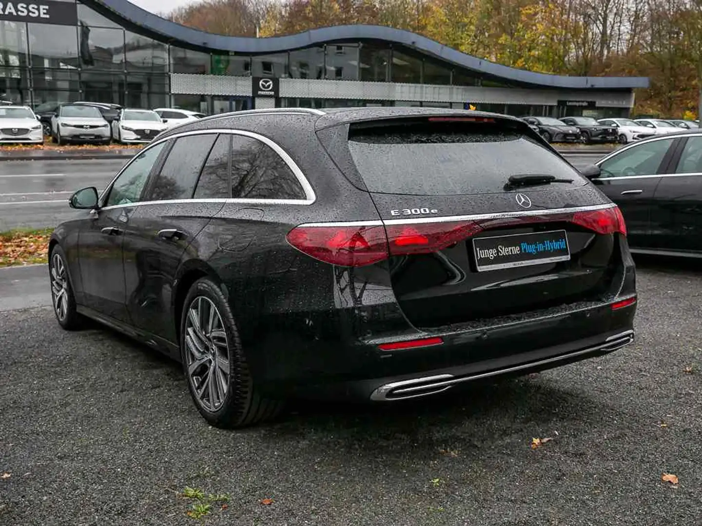 Mercedes-Benz E 300 Te Avantgarde Plus AHK MEMORY DIGITAL 360° Noir - 2