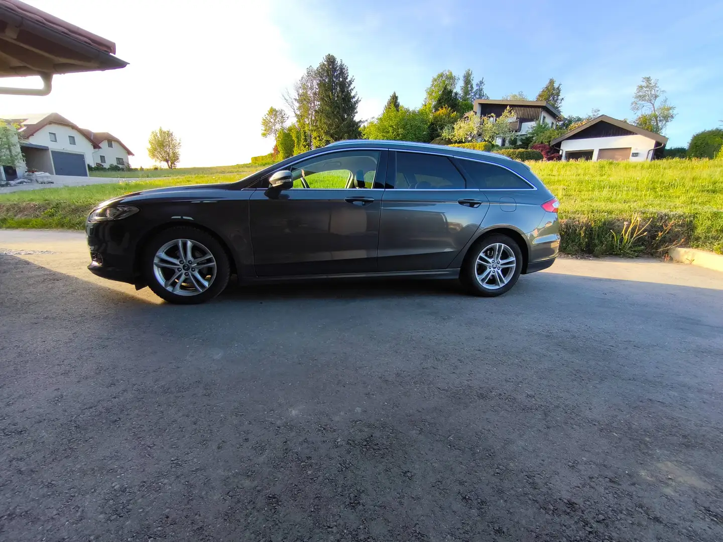 Ford Mondeo Mondeo Traveller Titanium 2,0 TDCi Start/Stop Titanium Grau - 2