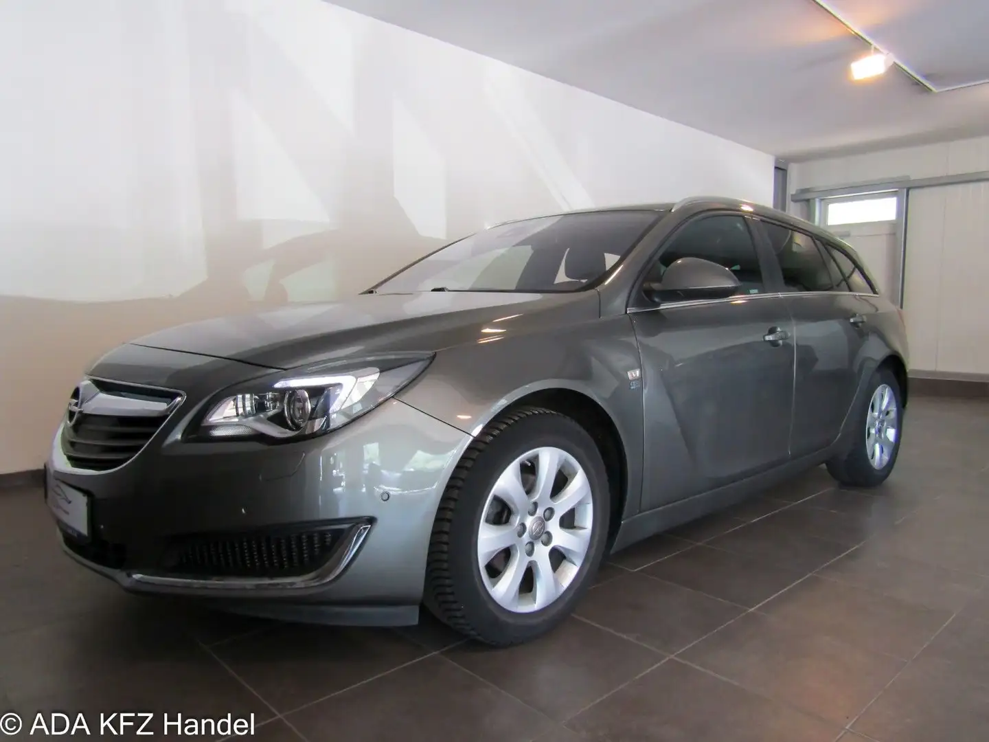 Opel Insignia A Sports Tourer Edition, Opc Line Grau - 1