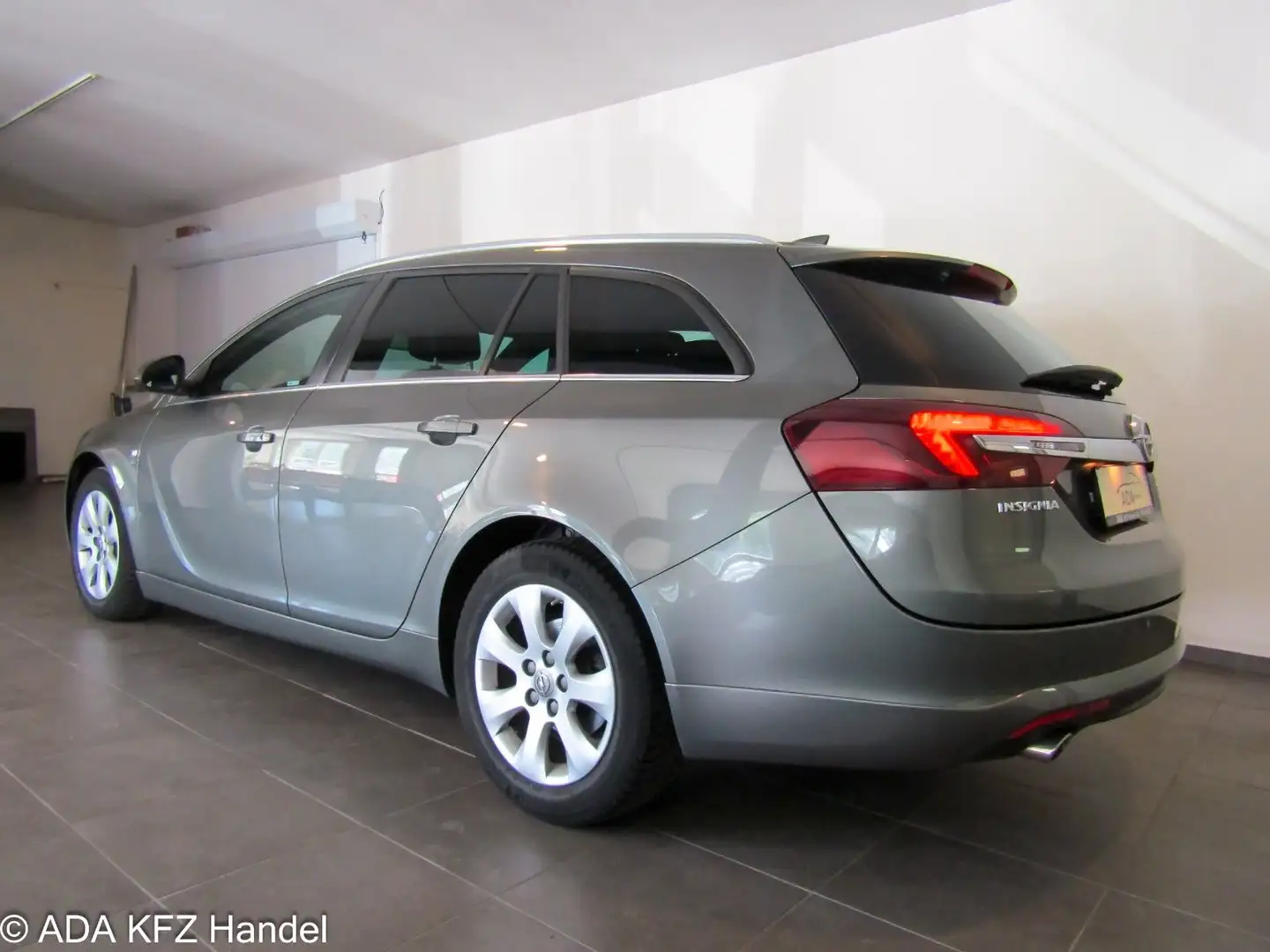 Opel Insignia A Sports Tourer Edition, Opc Line Grau - 2