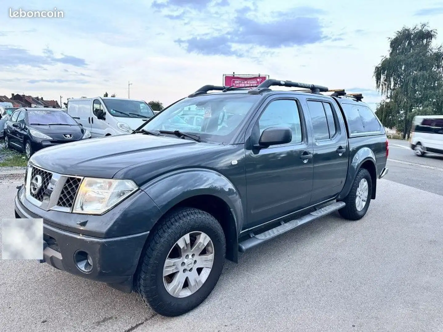 Nissan Navara 2.5 DCI 174CH DOUBLE-CAB CONFORT Gris - 1
