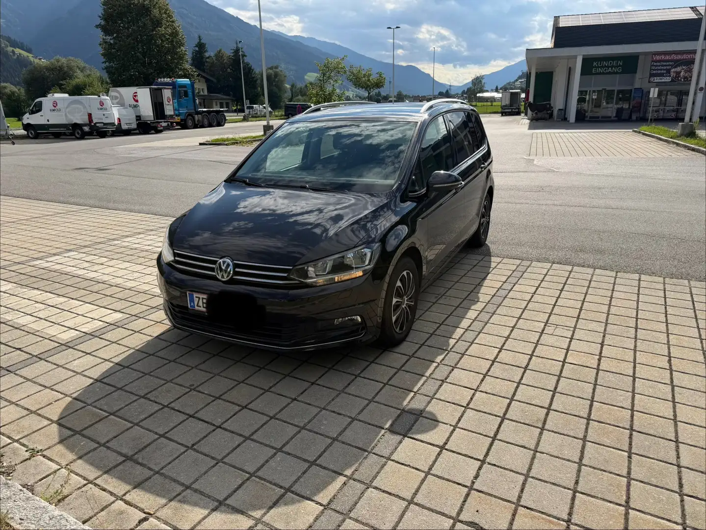 Volkswagen Touran Touran 1,0 TSI Comfortline Comfortline Schwarz - 1