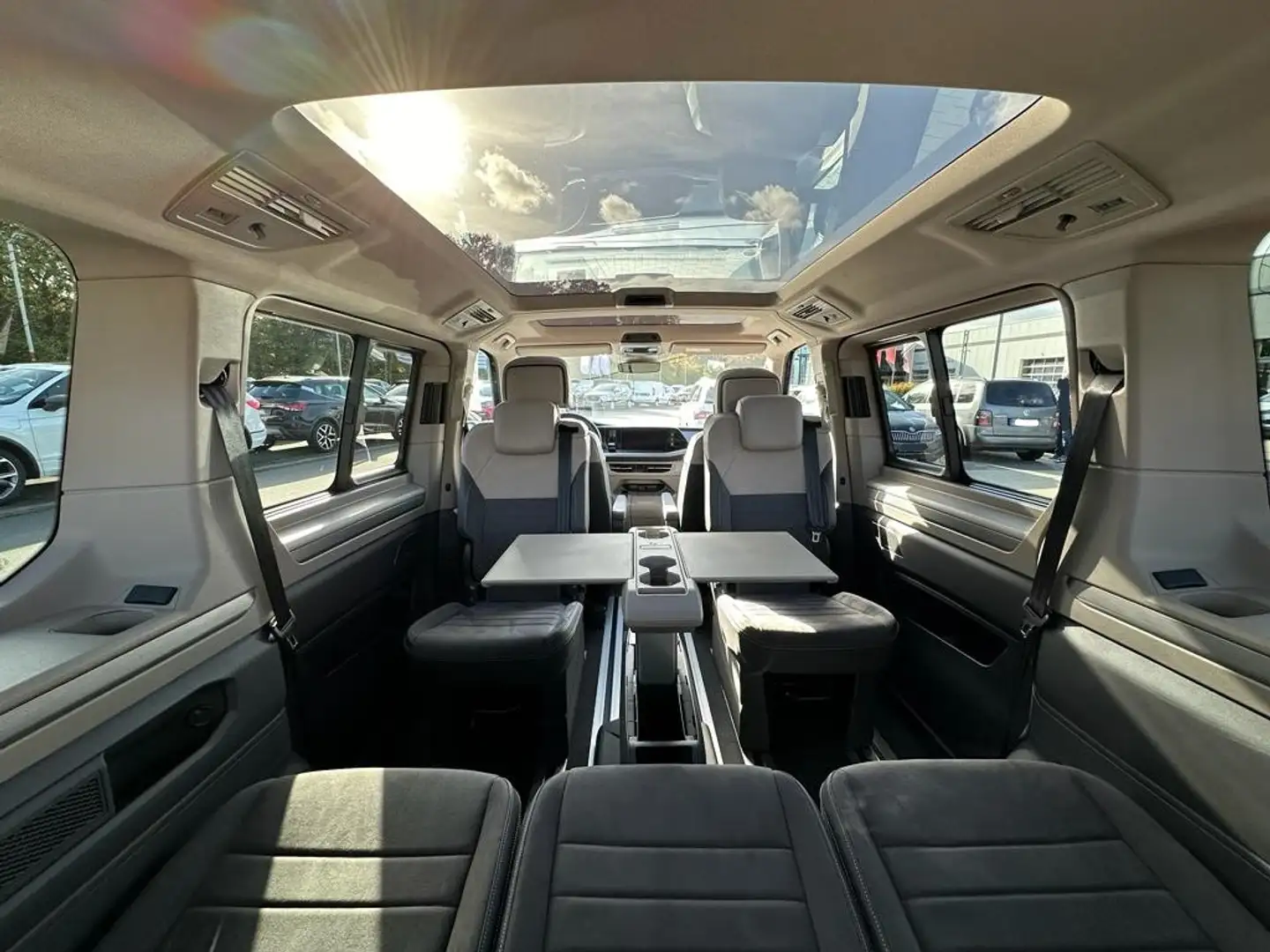 Volkswagen T7 Multivan 2.0 TDI DSG Style ACC LED Stand.hz Pano LM Schwarz - 1