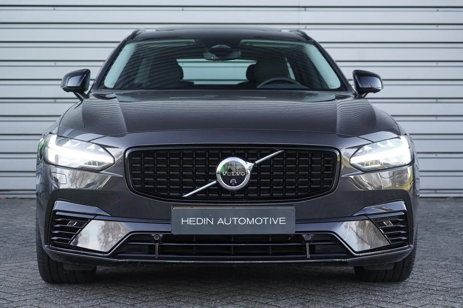 Volvo V90 2.0 T6 Plug-in hybrid AWD Ultra Dark | Harman/Kard Grijs - 2