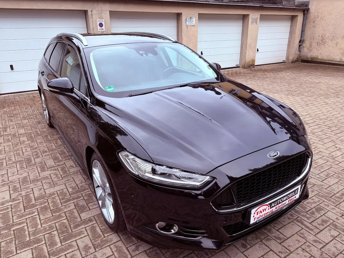 Ford Mondeo Turnier Titanium/Sonderausstattung Schwarz - 2