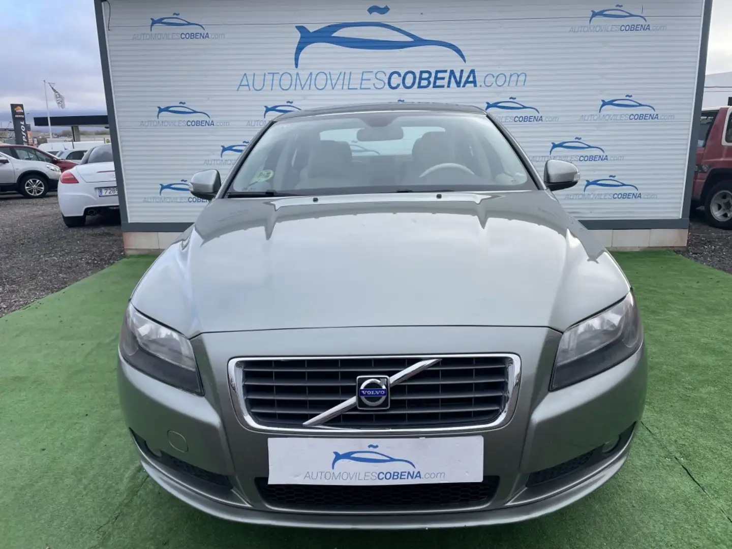 Volvo S80 D5 Momentum Geartronic Gris - 2
