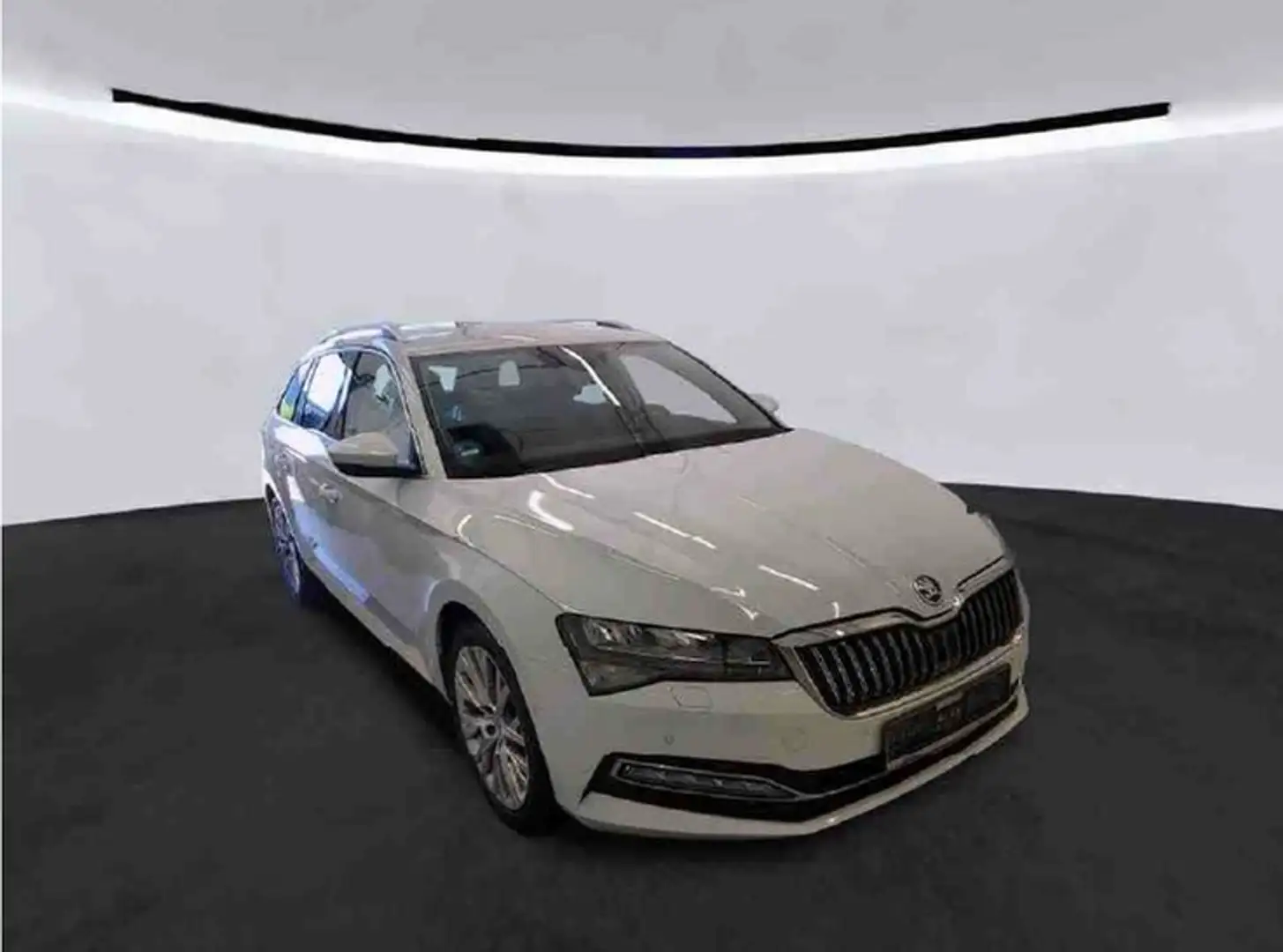 Skoda Superb Combi 2.0 TDI DSG Style Business Columbus Weiß - 2