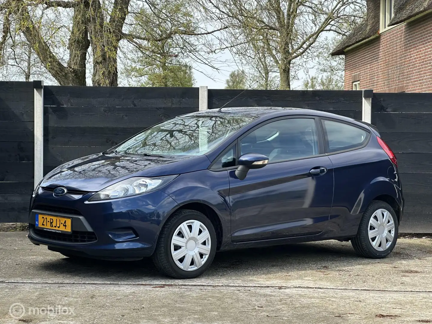 Ford Fiesta 1.25 Limited Nieuwe apk Blauw - 1