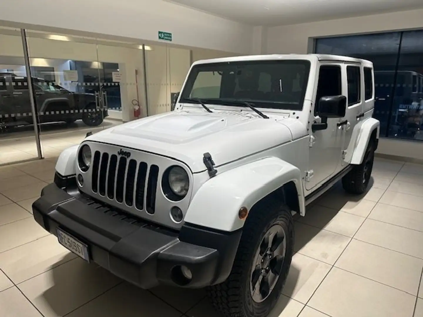 Jeep Wrangler Wrangler Unlimited 2.8 crd Sahara auto Bianco - 1