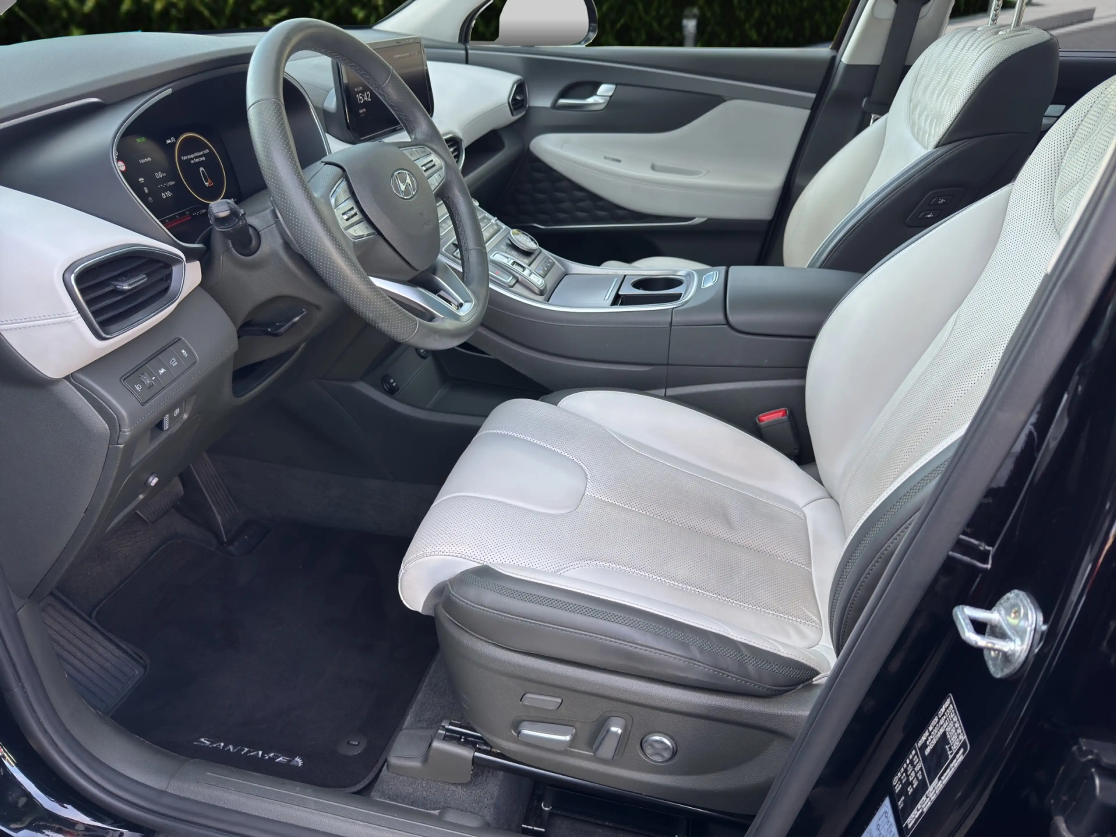 Hyundai SANTA FE SEVEN 2.2 CRDi DCT Signature PANO/ACC/HEADUP — photo 9