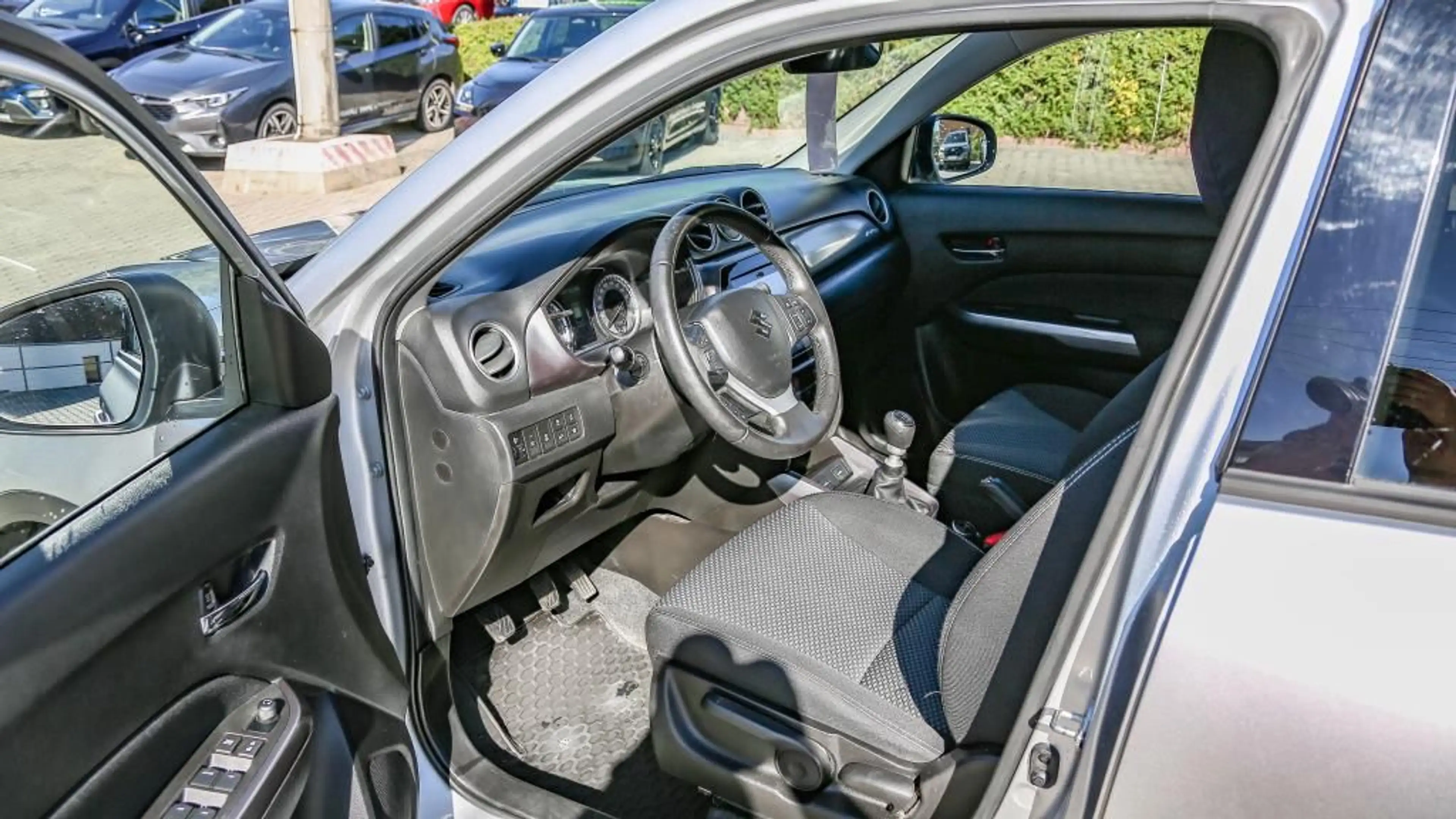 Suzuki Vitara VITARA 1.4 Comfort 4x4+SHZ+RFK — photo 7