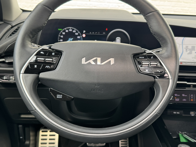 Kia e-Niro EV Executive Line 64.8 kWh SOH 98% All season V2L — photo 42