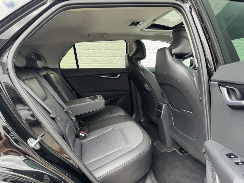 Kia e-Niro EV Executive Line 64.8 kWh SOH 98% All season V2L — photo 20