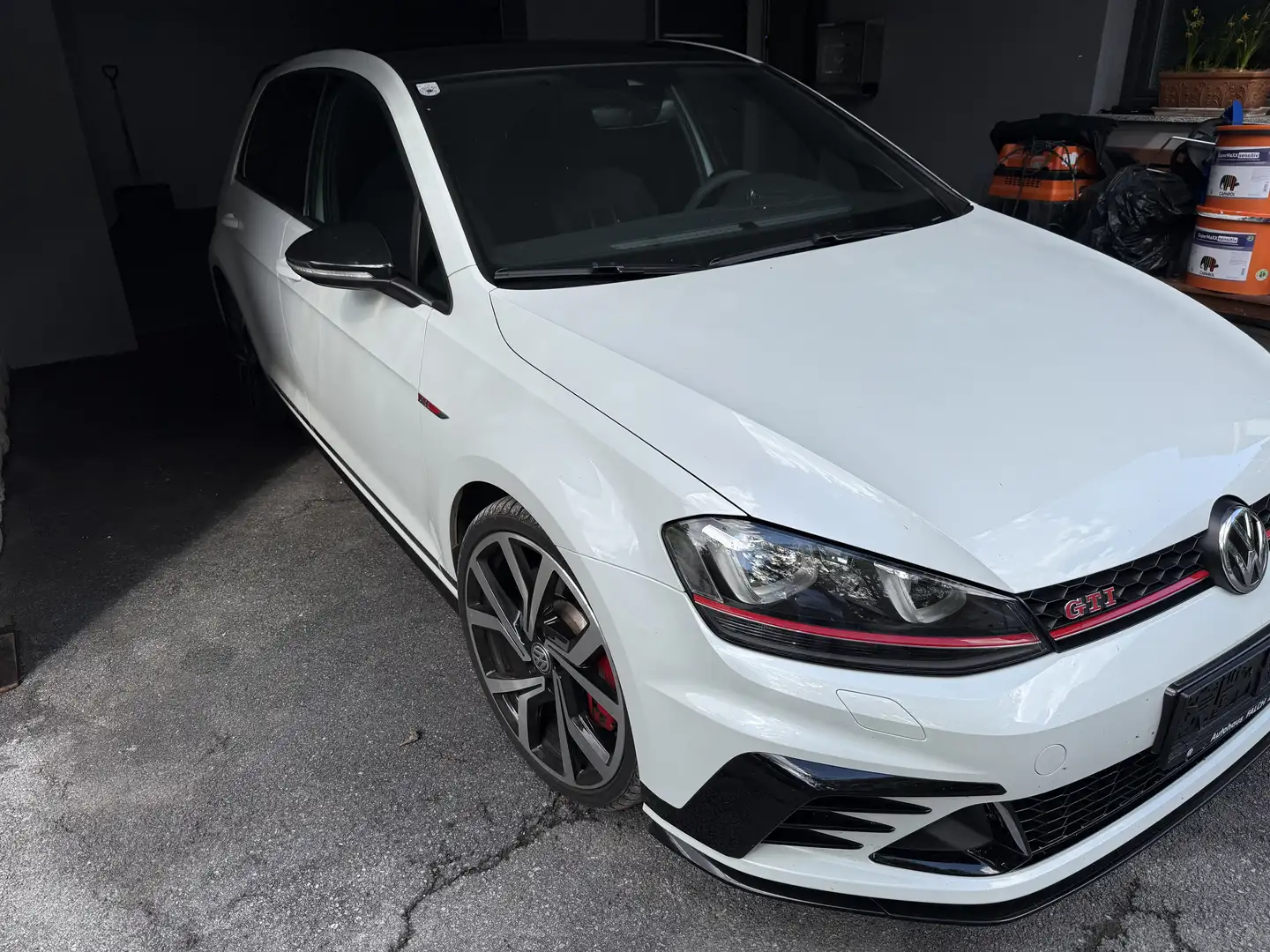 Volkswagen Golf GTI 2,0 TSI DSG Clubsport - 2