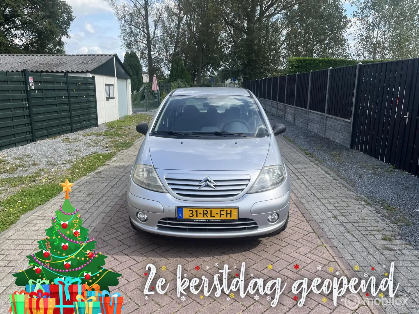 Citroen C3 1.1i Attraction in prijs verlaagd Grijs - 2
