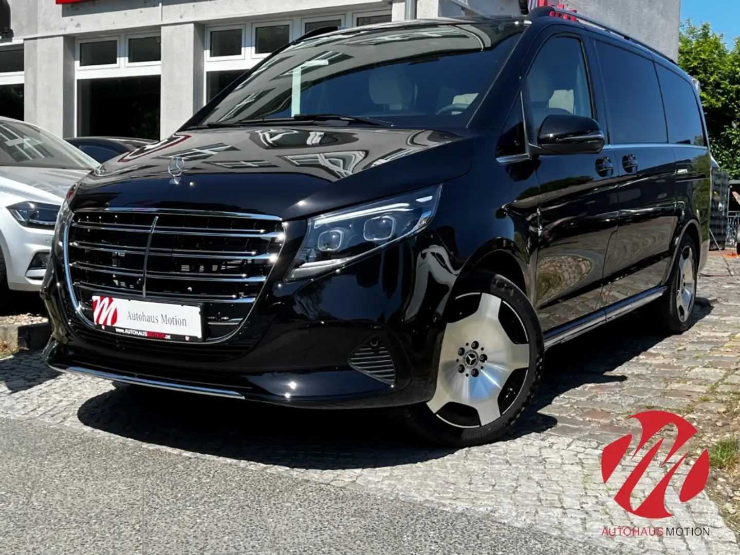 Mercedes-Benz V 300 4Matic Luxury exclusive Pano Airmatic Noir - 2