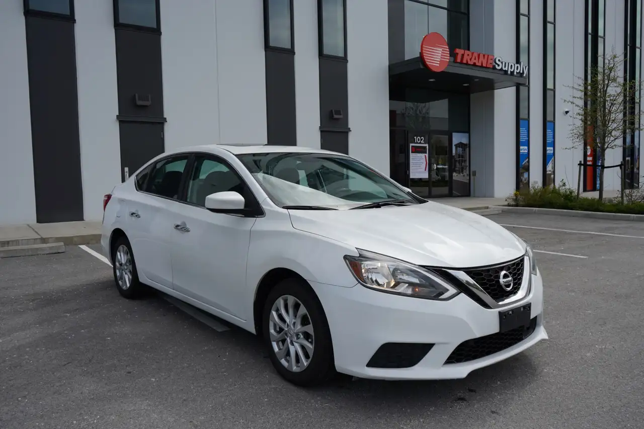 Nissan Sentra снимка Nissan Sentra