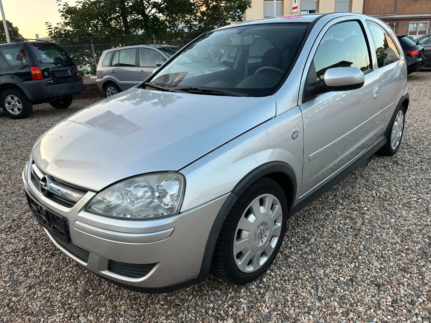 Opel Corsa 1.0 Twinport Edition Automatik Grau - 1