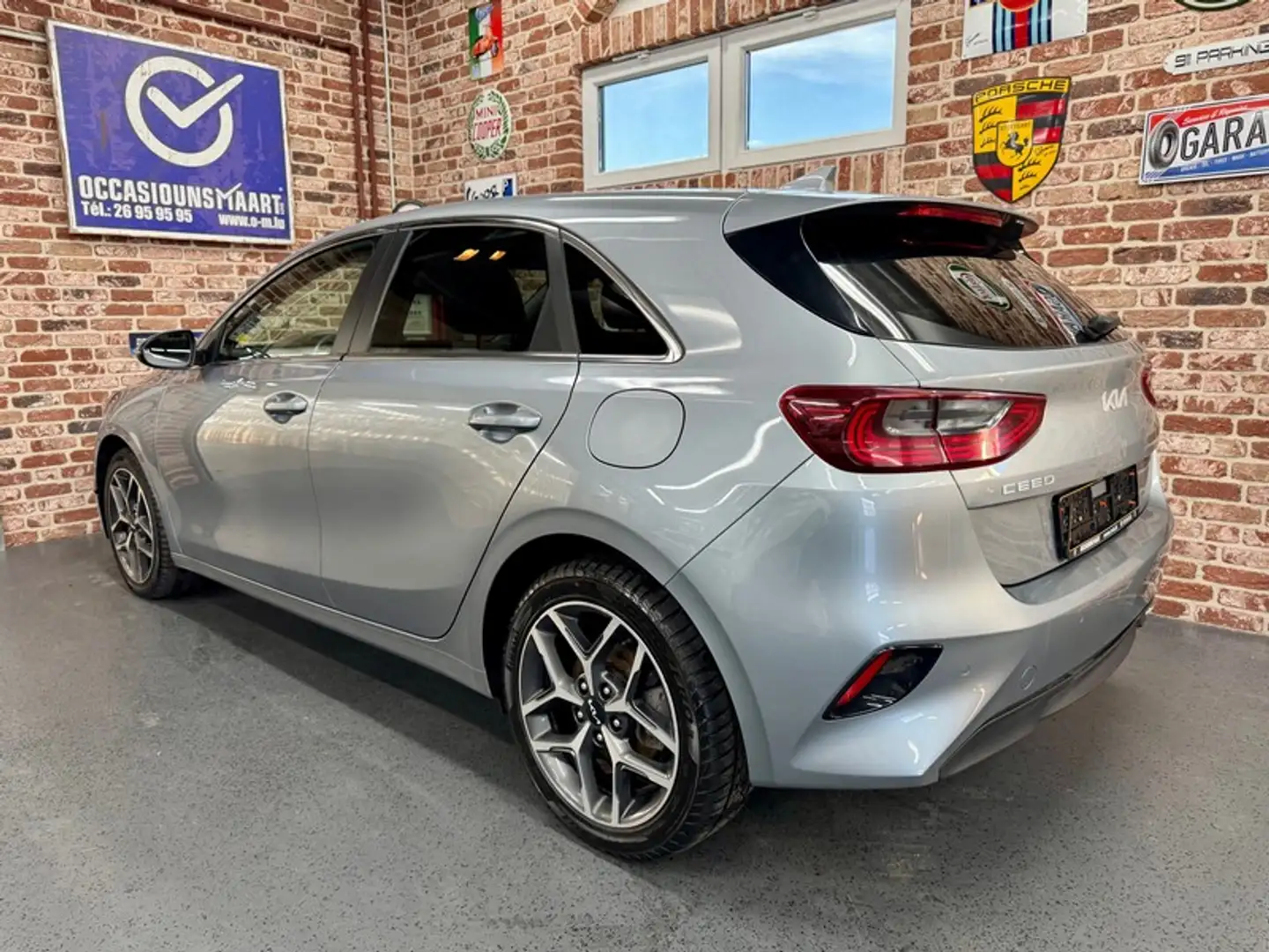 Kia XCeed Ceed 1.6 CRDi 136cv Auto PULSE Gris - 2