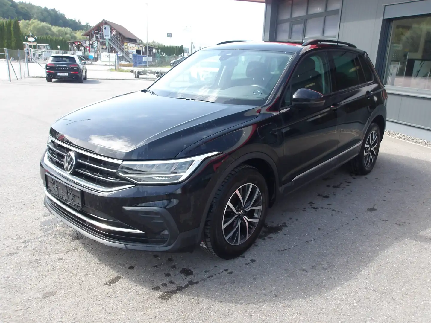 Volkswagen Tiguan Life eHybrid Schwarz - 1