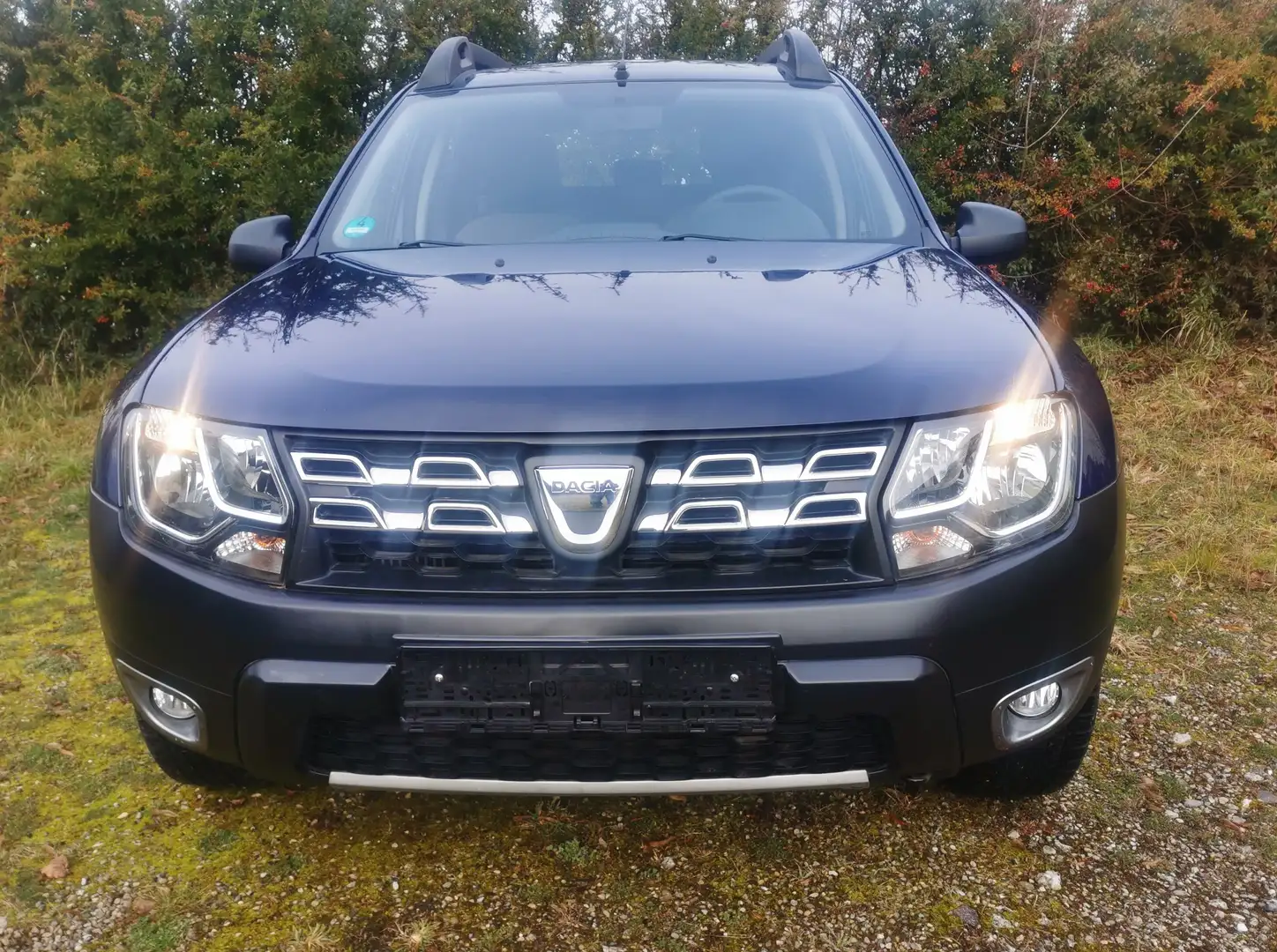 Dacia Duster Ice 4x2  Service neu * Anhängerk * Klima Blau - 2