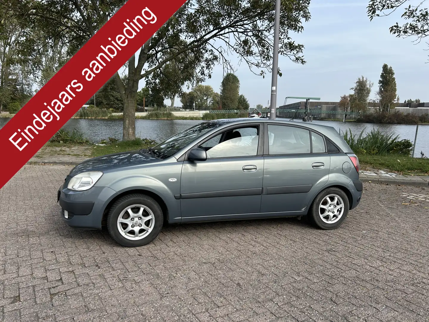 Kia Rio 1.4 Fifteen * AIRCO * NIEUWE APK * OUTLET COLLECTI Grau - 2