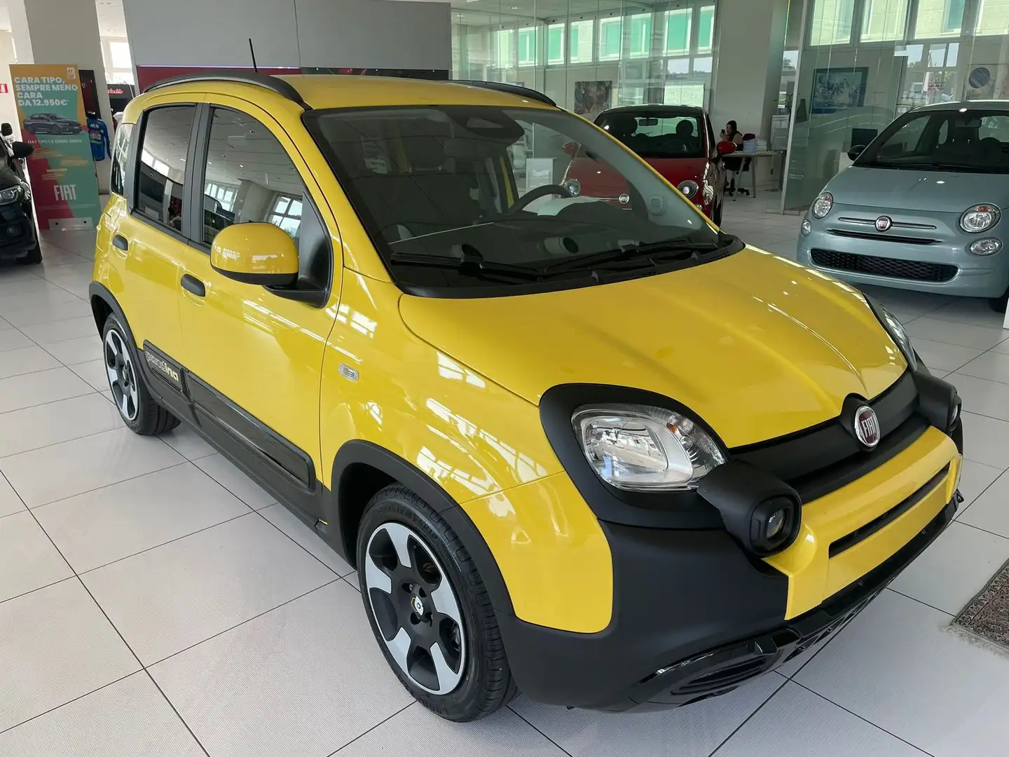 Fiat Panda 1.0 FireFly S&S Hybrid Pandina - In arrivo Jaune - 1