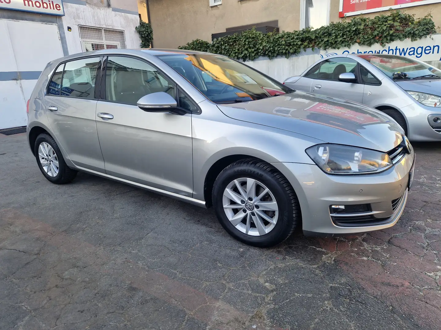 Volkswagen Golf Comfortline BMT Grau - 2