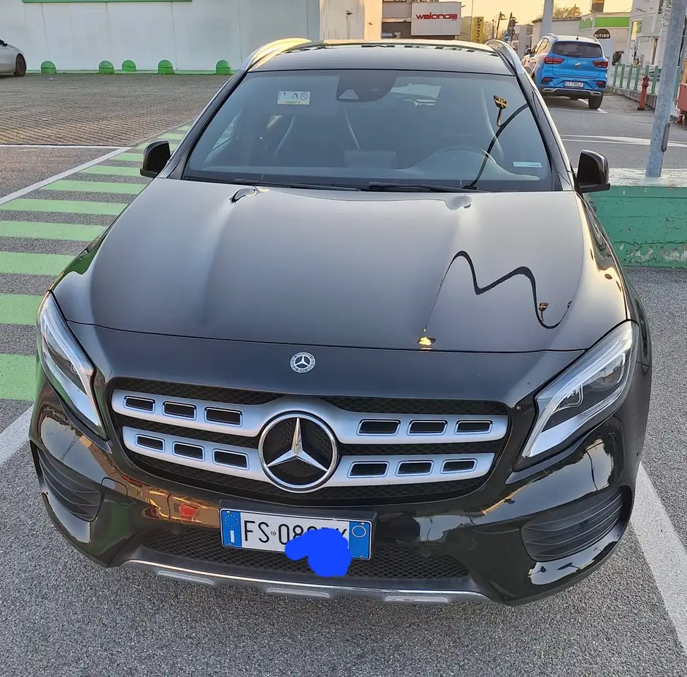Mercedes-Benz GLA 200