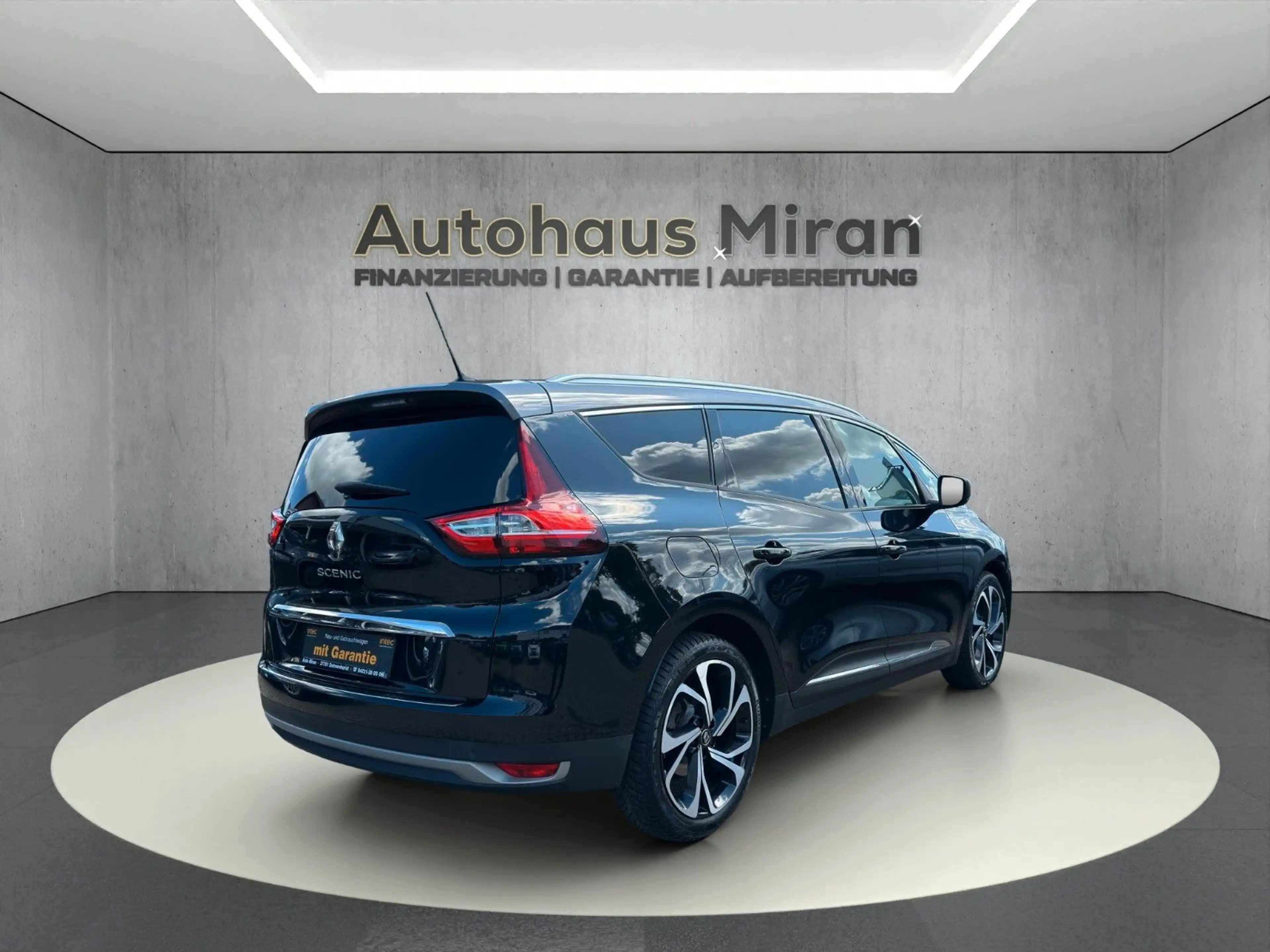 Renault Grand Scenic 1.6 dCi Energy BOSE-Edition — photo 9