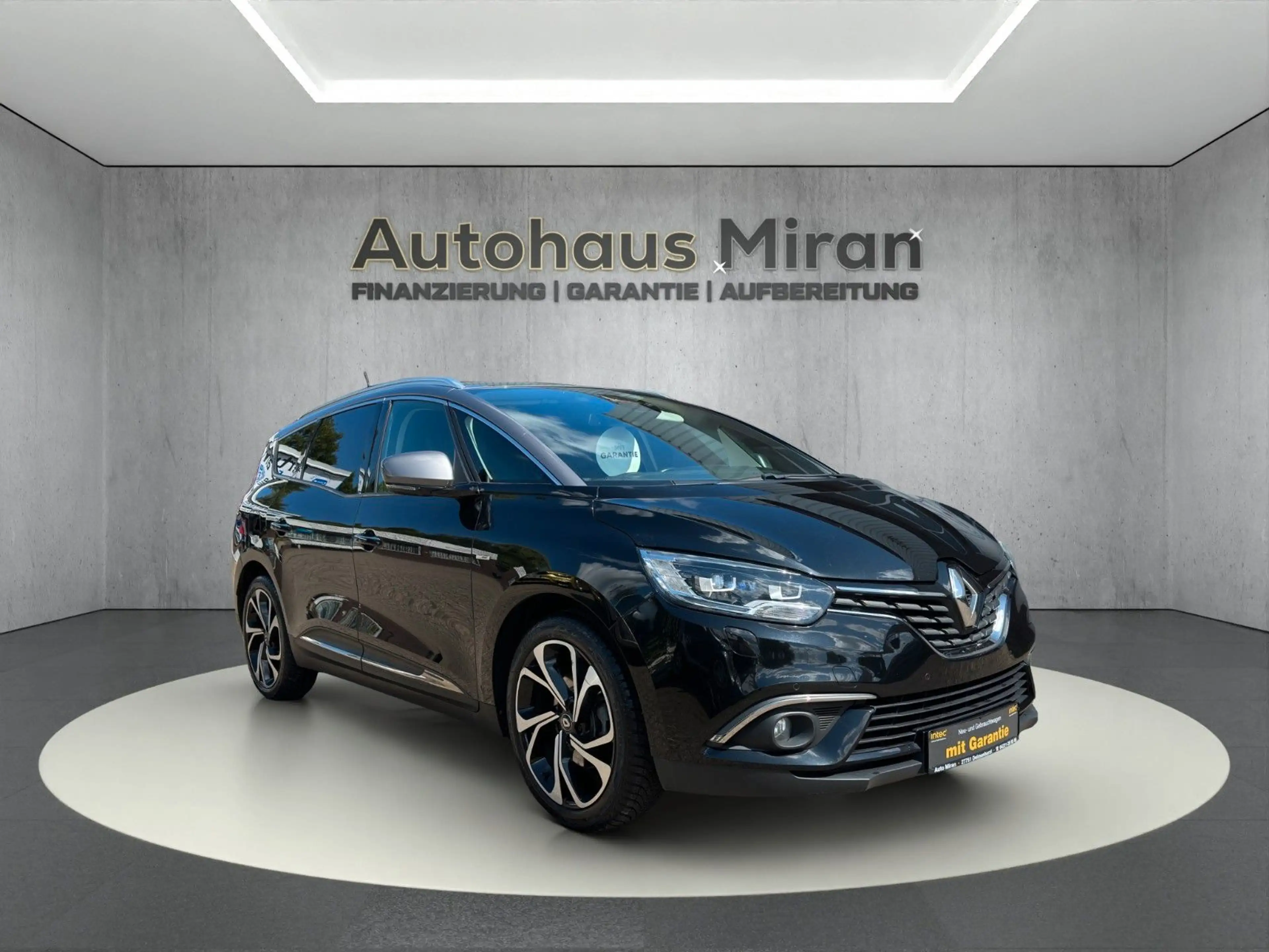 Renault Grand Scenic 1.6 dCi Energy BOSE-Edition — photo 11