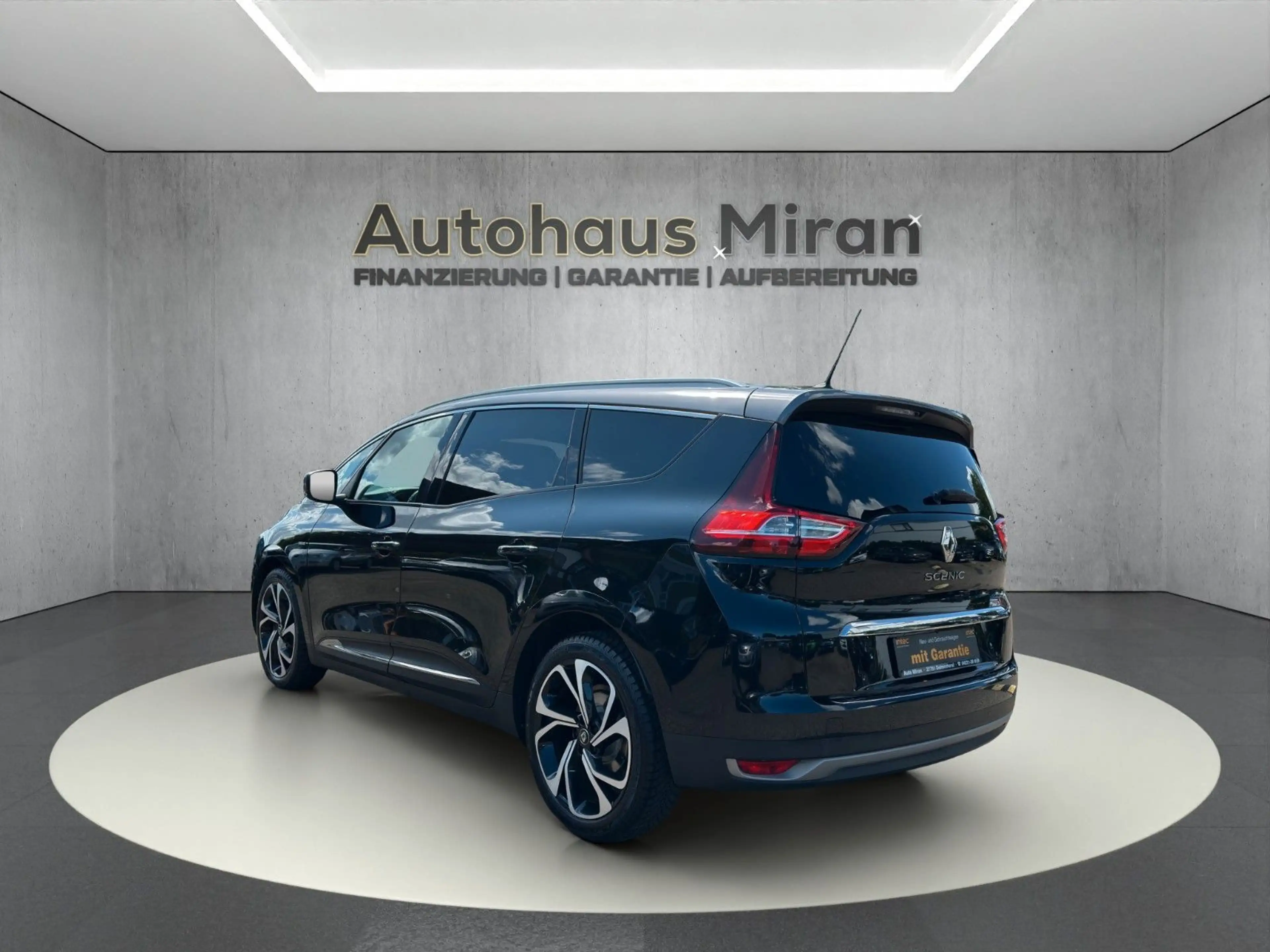 Renault Grand Scenic 1.6 dCi Energy BOSE-Edition — photo 15