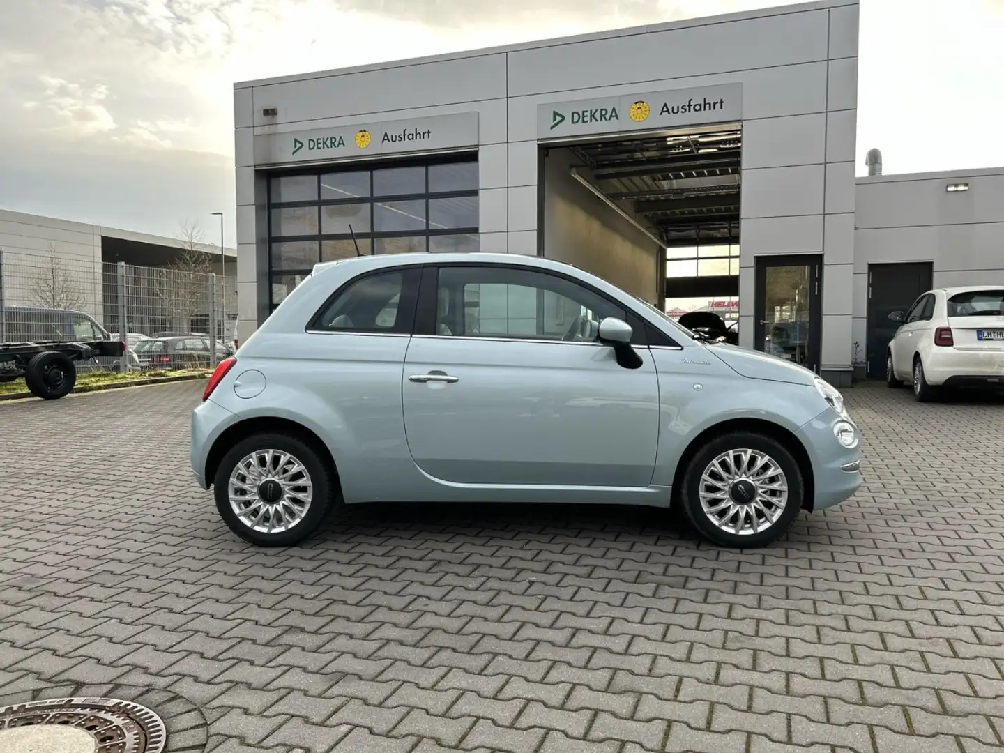Fiat 500 1.0l 70PS DOLCEVITA **Glasdach/Sensoren** Grün - 2