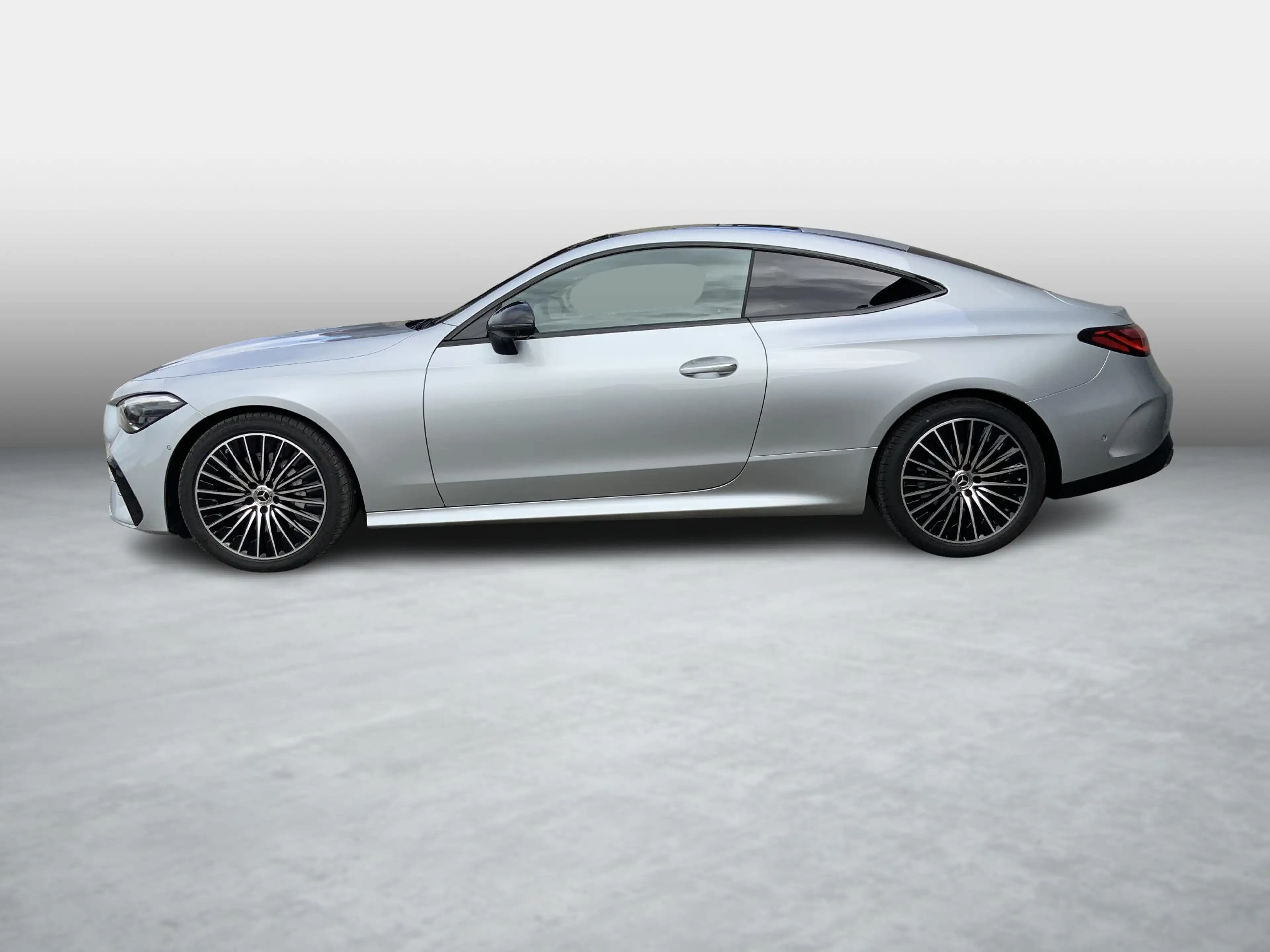 Mercedes-Benz CLE 180 Coupé AMG Line — photo 8
