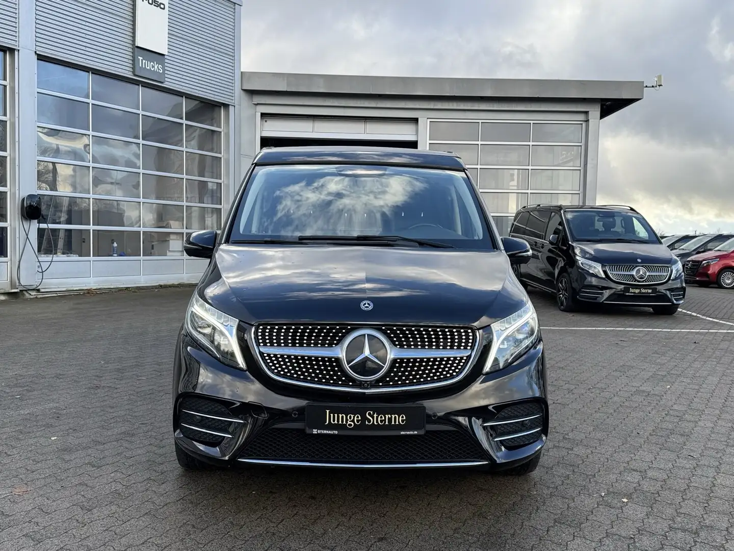 Mercedes-Benz V 300 V 300 d Marco Polo EDITION AMG Leder Standhz.AHK Schwarz - 2