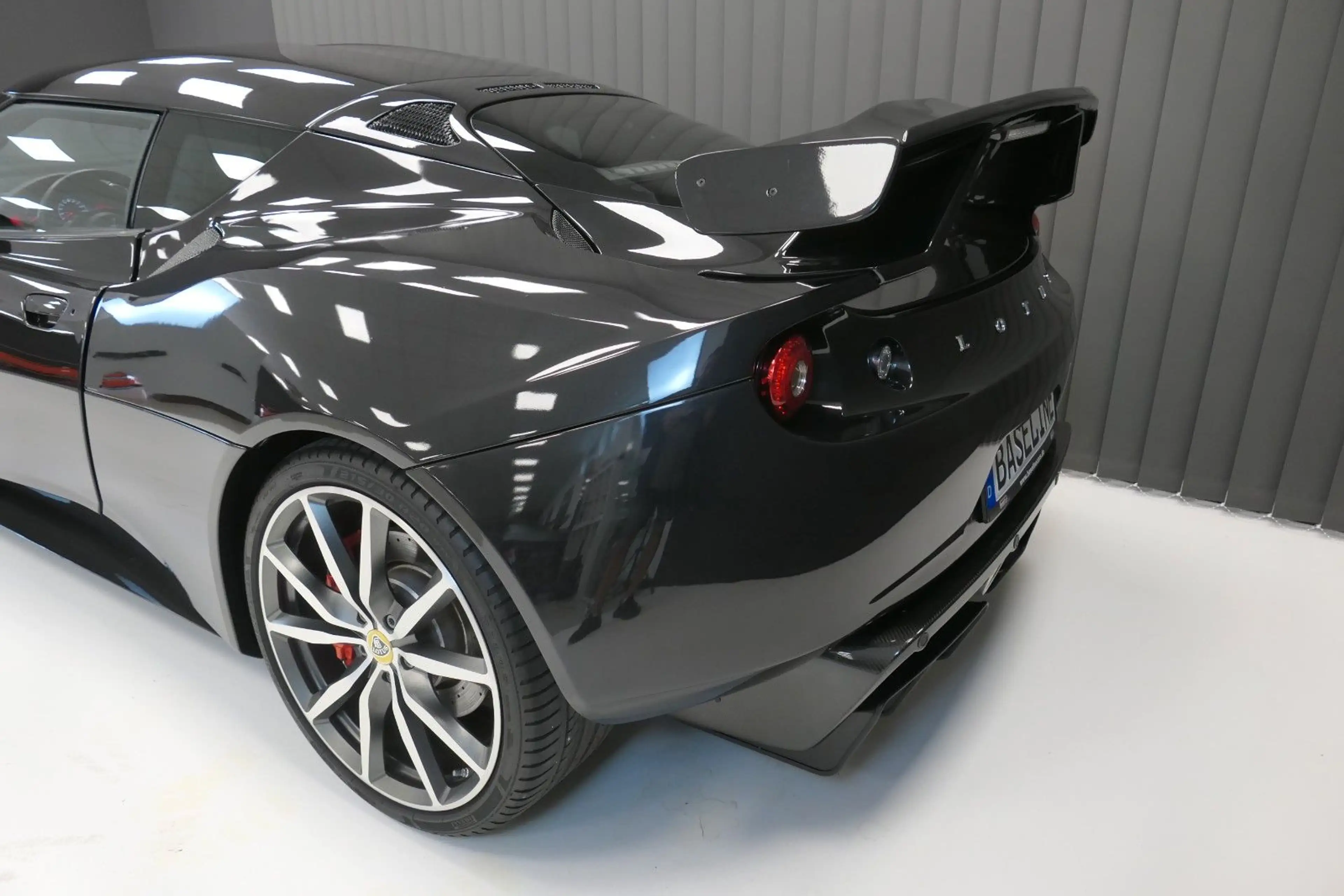 Lotus Evora S IPS ... neu aufgebaut - Motor Lack neu — photo 2