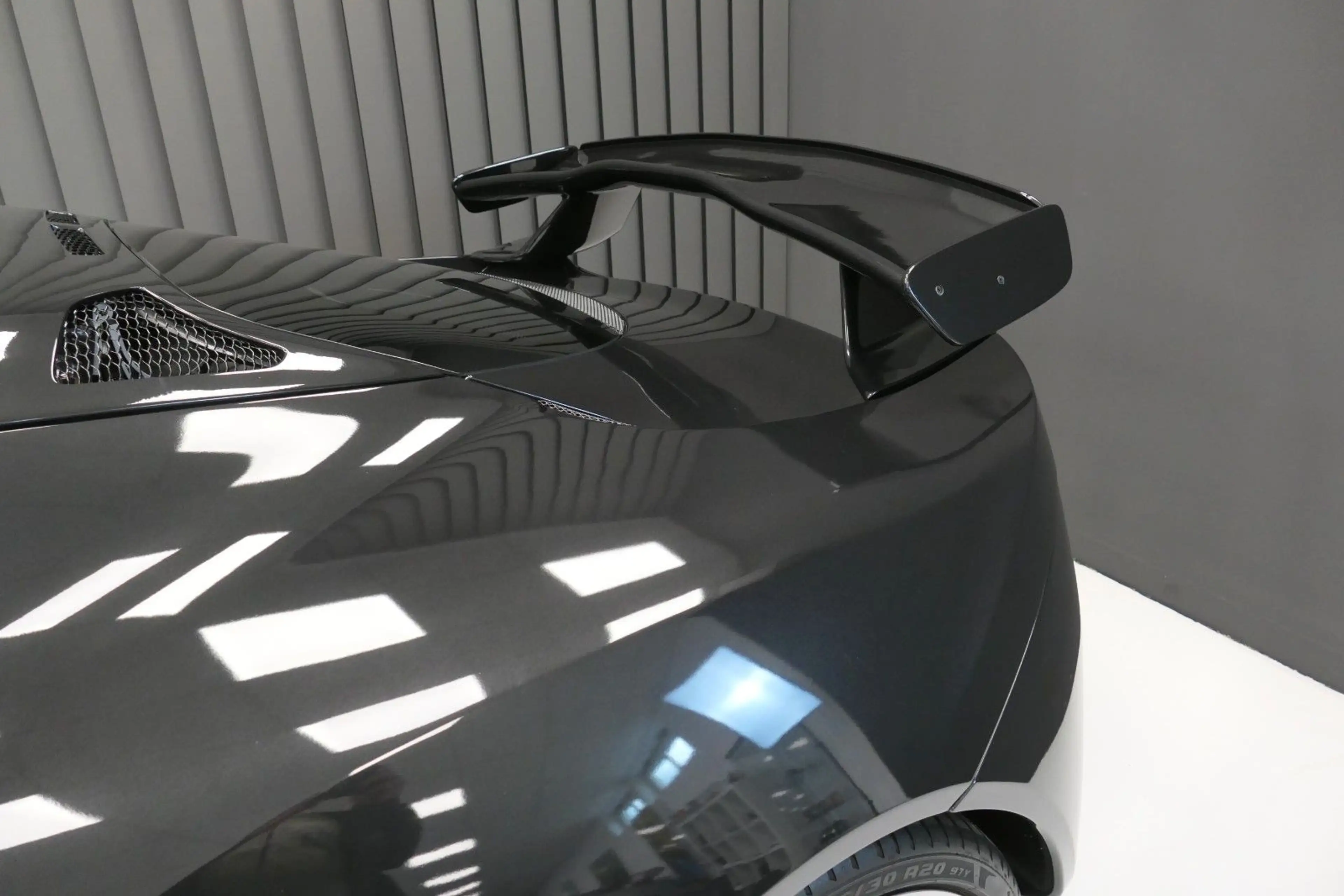 Lotus Evora S IPS ... neu aufgebaut - Motor Lack neu — photo 7
