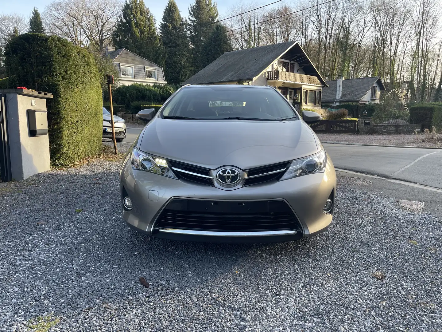 Toyota Auris Auris 1.6i Lounge 1er PROPRIÉTAIRE Bronze - 2