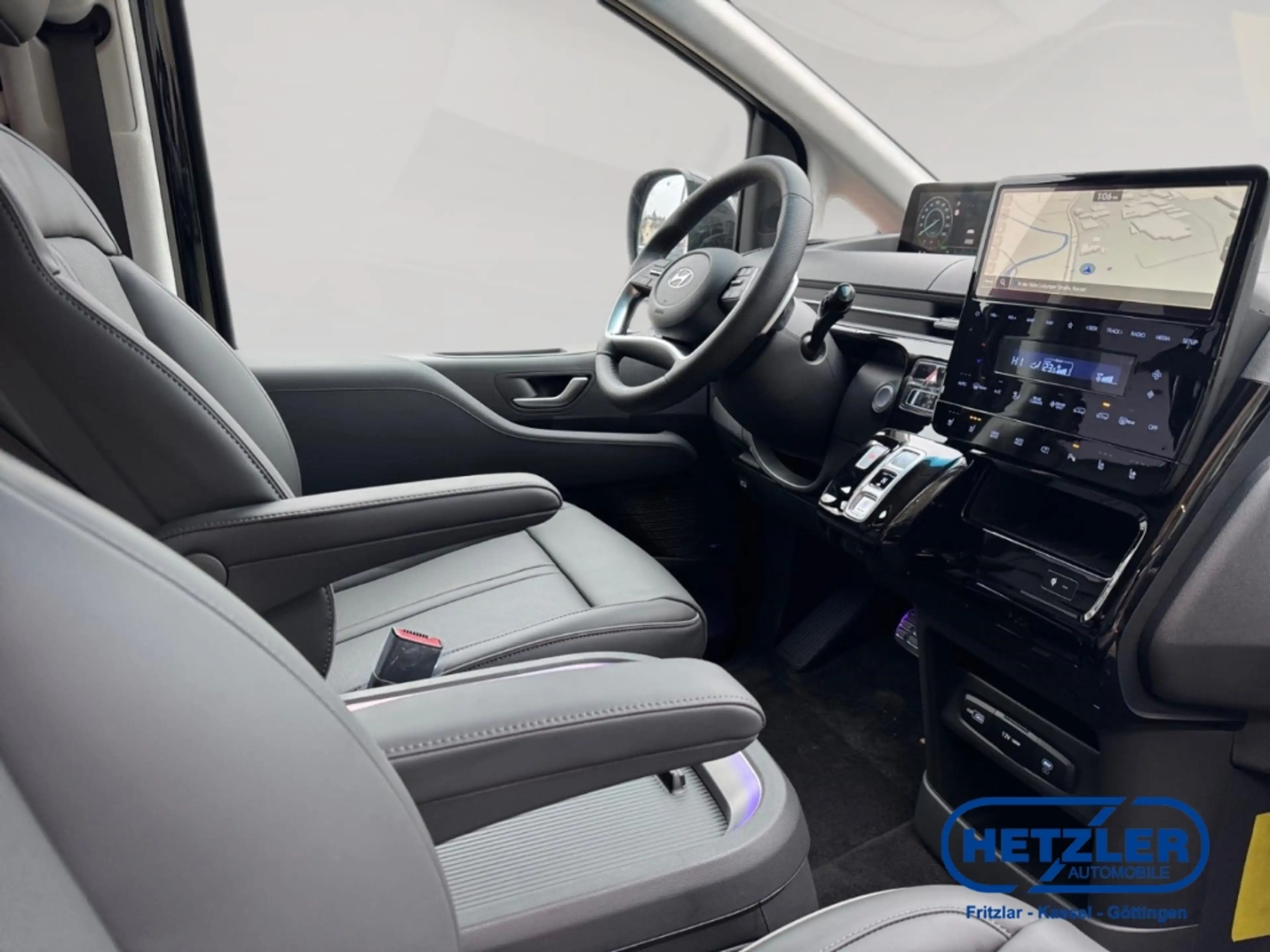 Hyundai STARIA Signature Hybrid 2WD 1.6 T-GDI EU6e 7-Sitzer Navi — photo 14