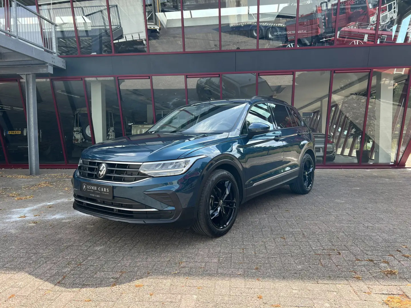 Volkswagen Tiguan 1.5 TSI Life Business | Trekhaak | Bleu - 1