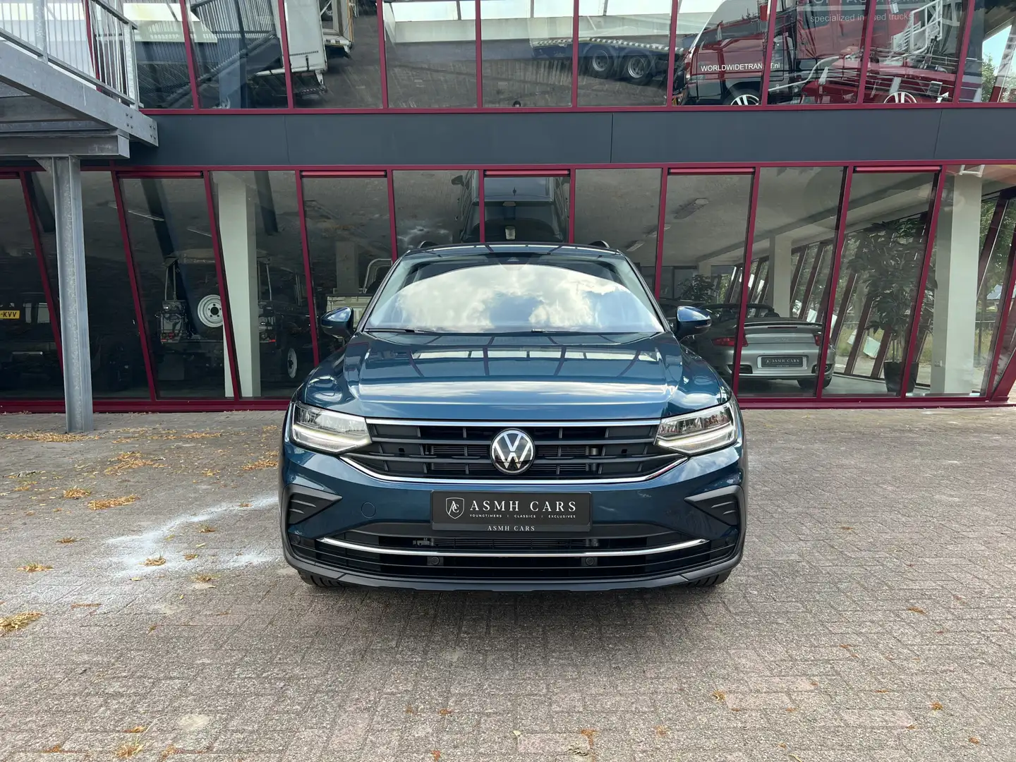 Volkswagen Tiguan 1.5 TSI Life Business | Trekhaak | Bleu - 2