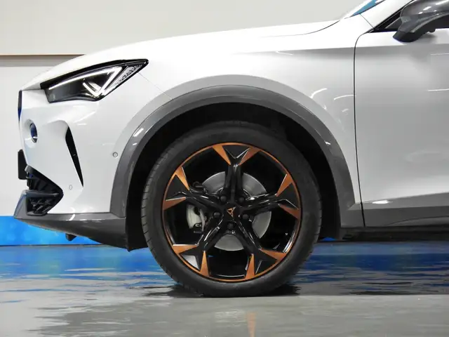 Cupra Formentor view 3
