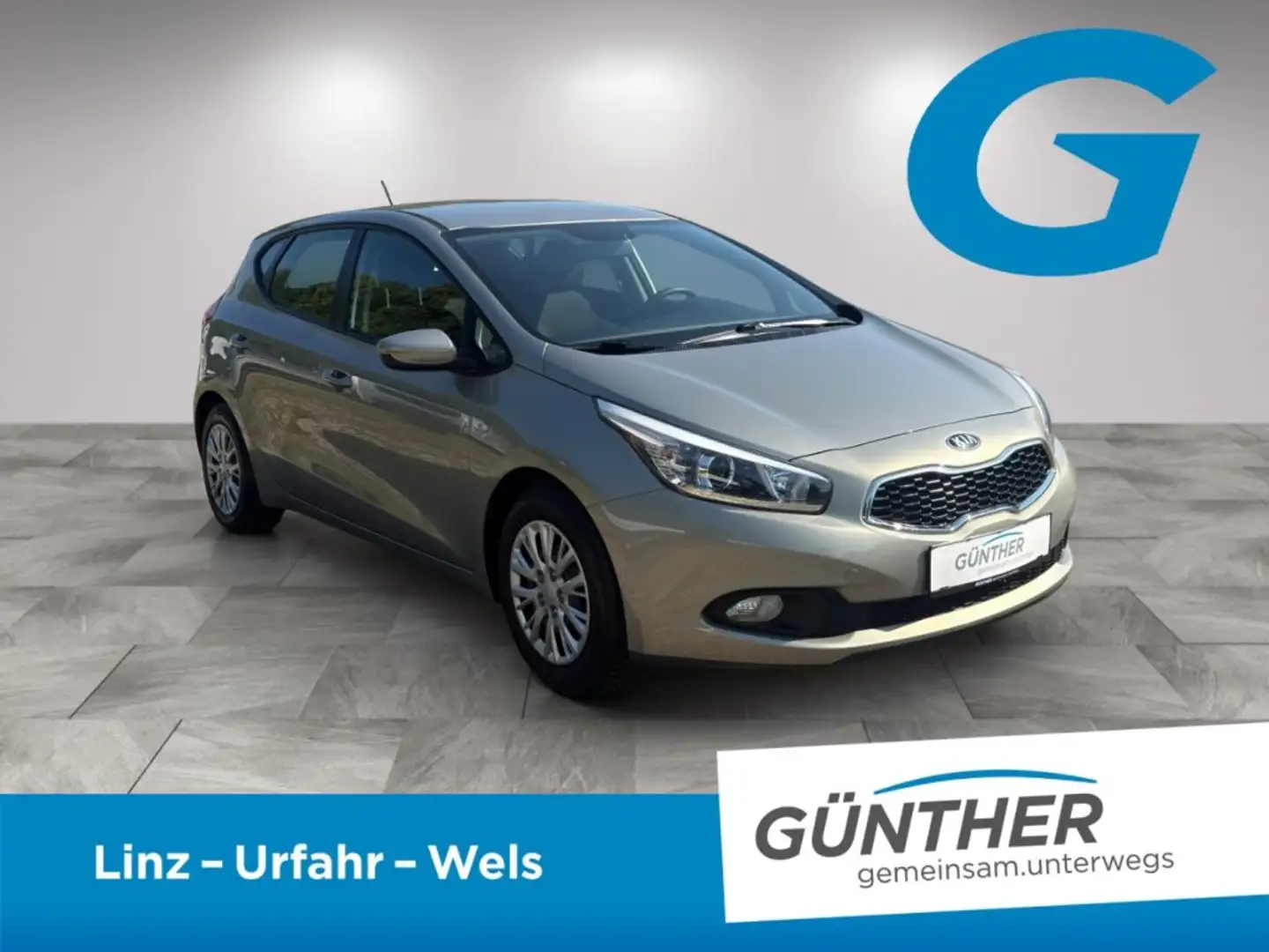 Kia Ceed / cee'd Ceed Titan 1.4 MPI Grau - 2
