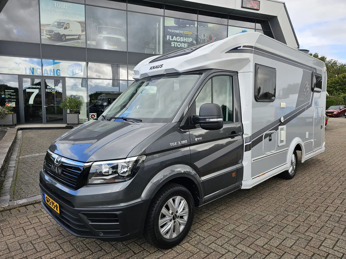 Knaus MAN R09 4x4 Automaat 180 PK Grigio - 1