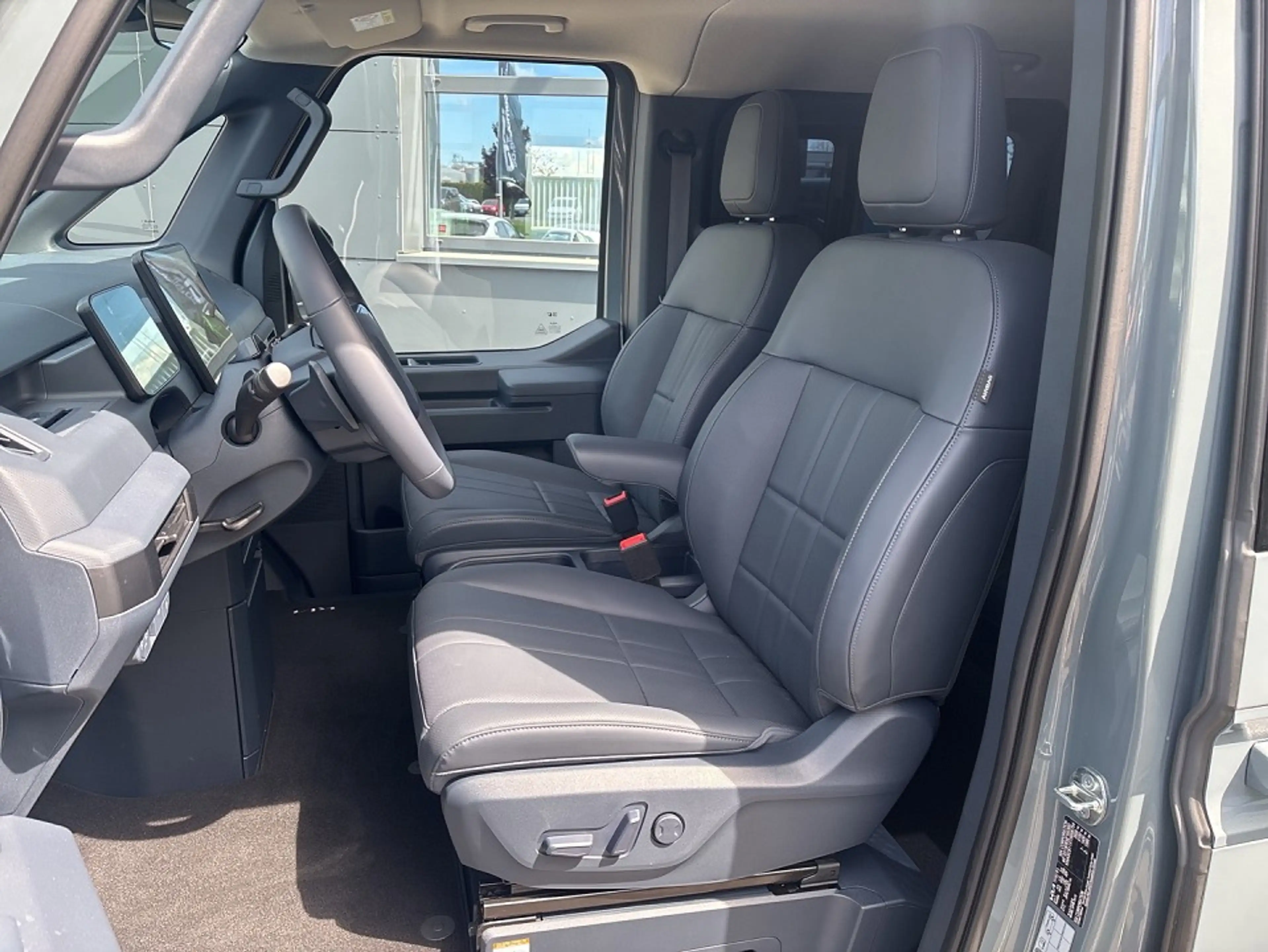Kia PV5 Passenger 71.2 ELITE 2-3-0 WP Smart Power Allwetter — photo 7
