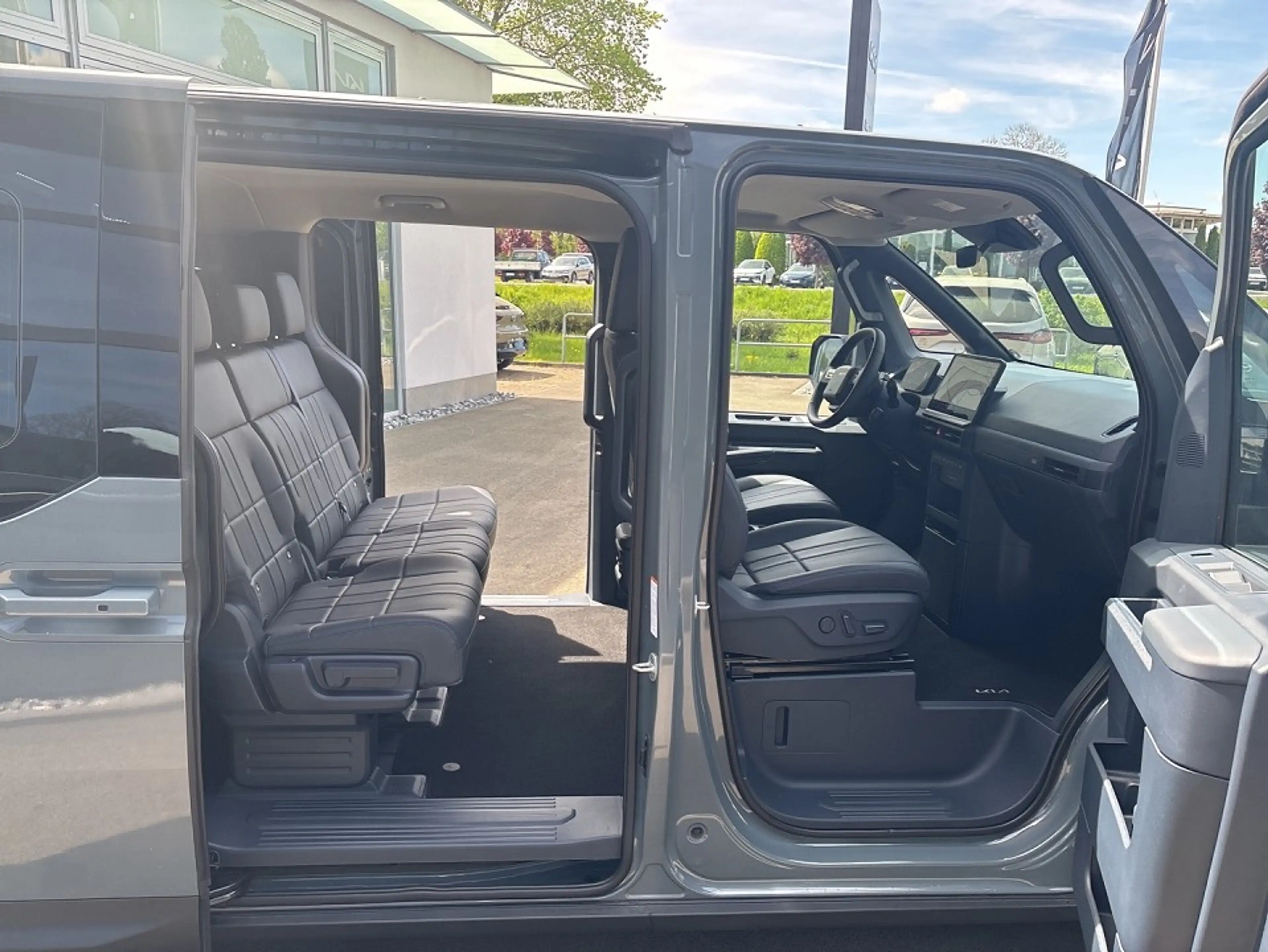 Kia PV5 Passenger 71.2 ELITE 2-3-0 WP Smart Power Allwetter — photo 10